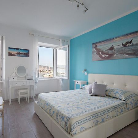 Fezzano / Portovenere Stilish Double Rooms With Sea View, Balcony Or Small Courtyard Exteriör bild