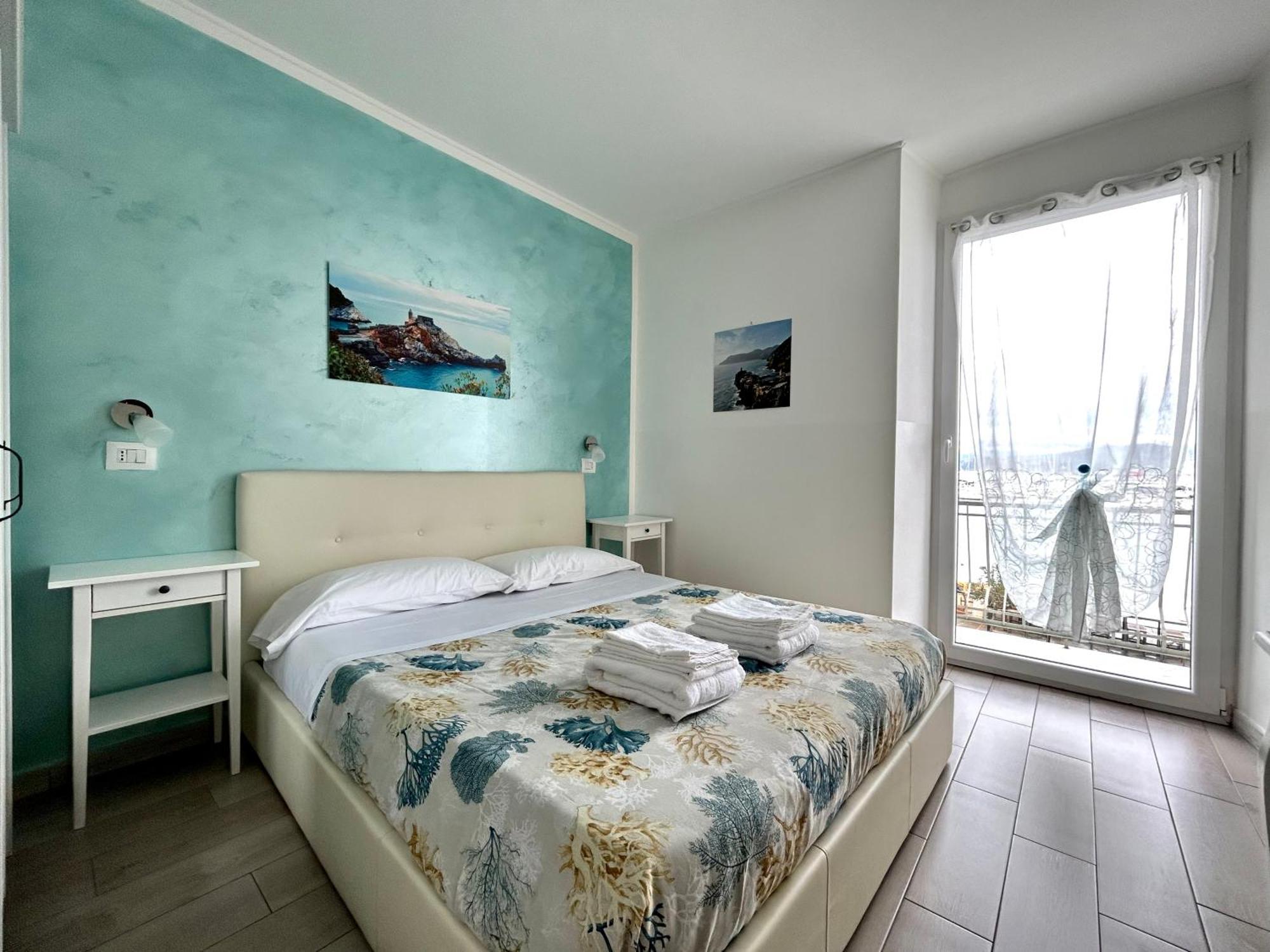 Fezzano / Portovenere Stilish Double Rooms With Sea View, Balcony Or Small Courtyard Exteriör bild